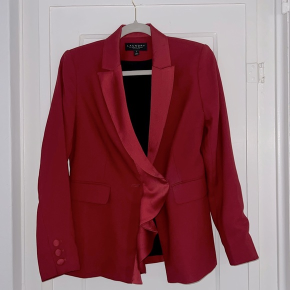 Laundry Blazer - Picture 1 of 5